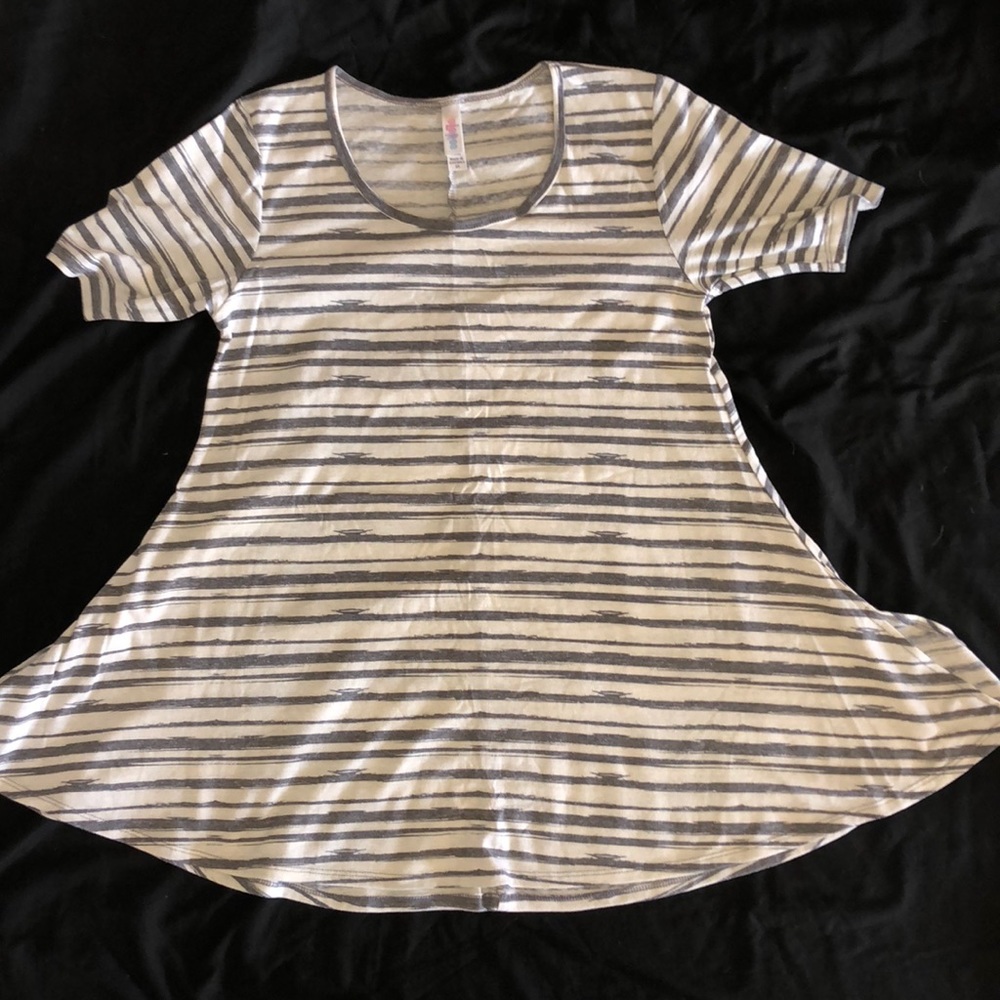 LuLaRoe Perfect T